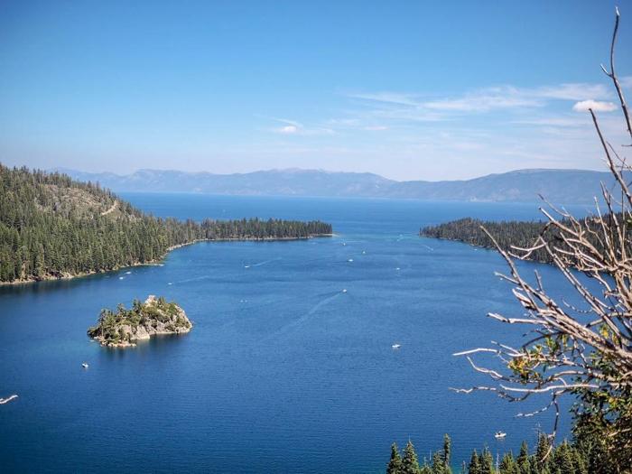 Social media post by anais_fi