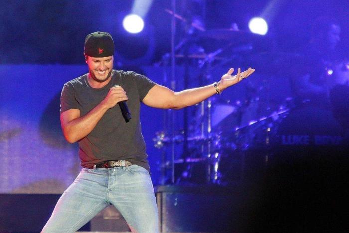 Social media post by harrahstahoe